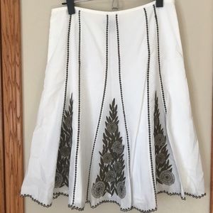 White flair embroidered skirt